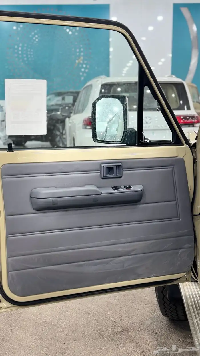 تويوتا ربع مصندق قير عادي بنزين 10