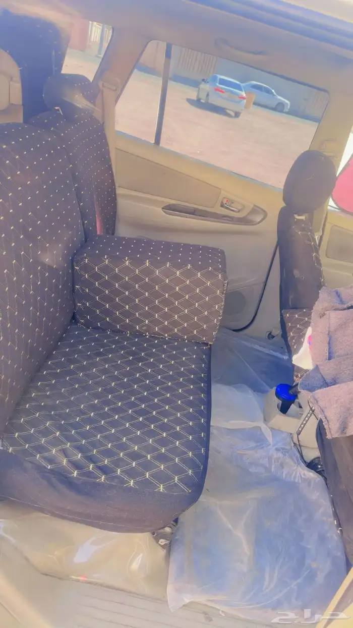 للبيع سياره انوفا موديل 2010 3