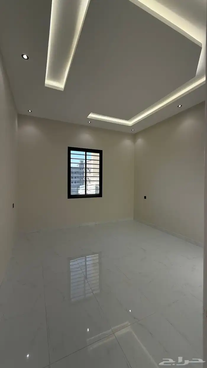 للبيع شقق ارضيه وارواف علويه بسعر 550 الف شمال الخميس 19