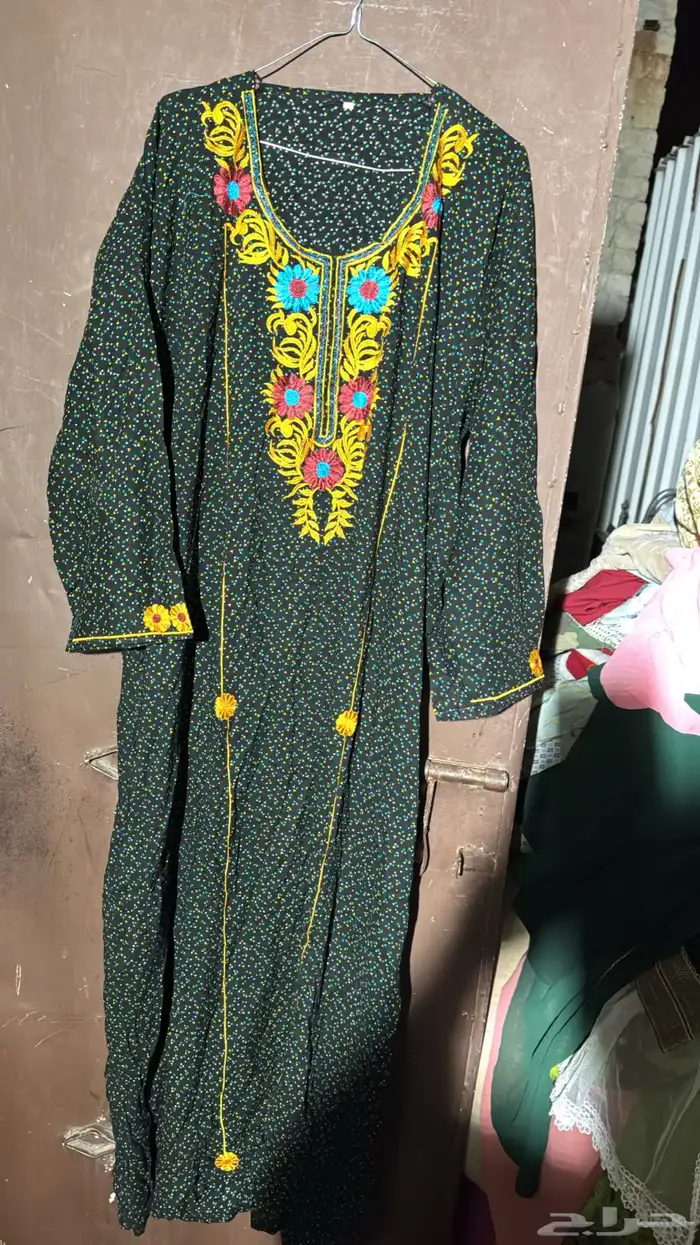 جلابيات وعبايات مستعمل نضيف 37