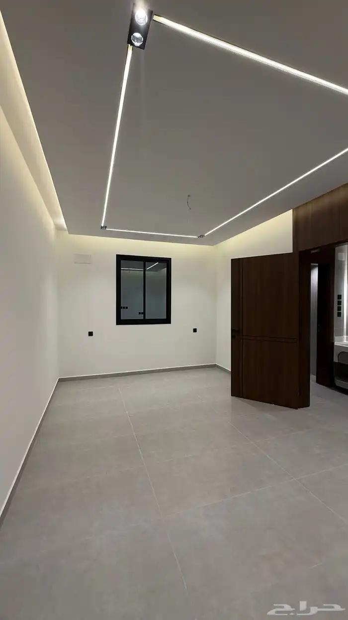 للبيع شقق علويه بحى الراقى خميس مشيط على شارع 25 م 14