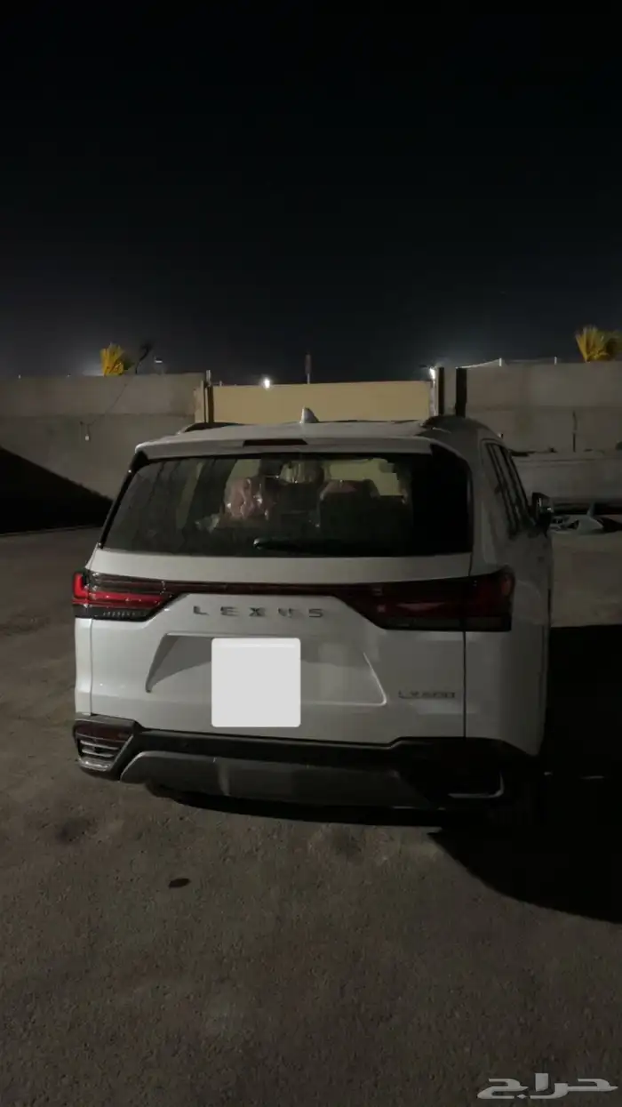 لكزس LX600 0