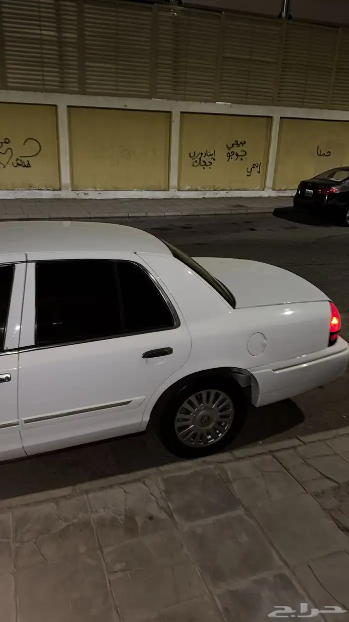 فورد جراند ماركيز 2008 21