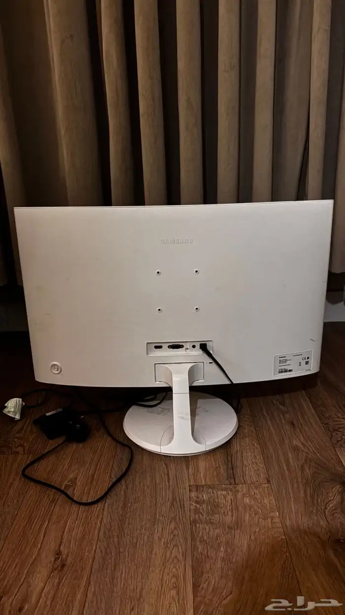 شاشه 27 بوصه 1