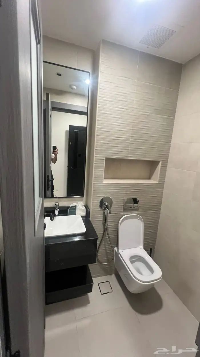 للبيع فيلا مستقله 625 متر مؤثثه حي بدر 91 38