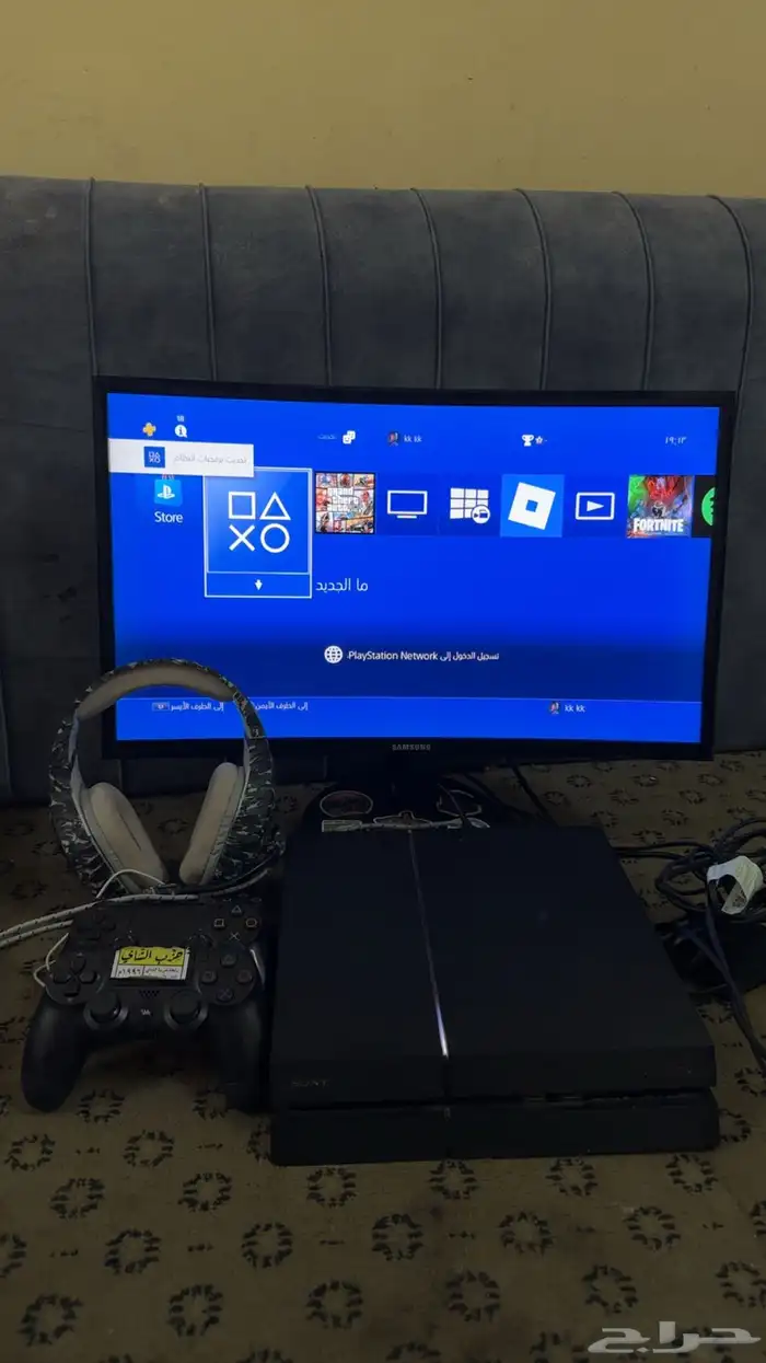 للبيع سوني 4 مع شاشة قيمنق 0