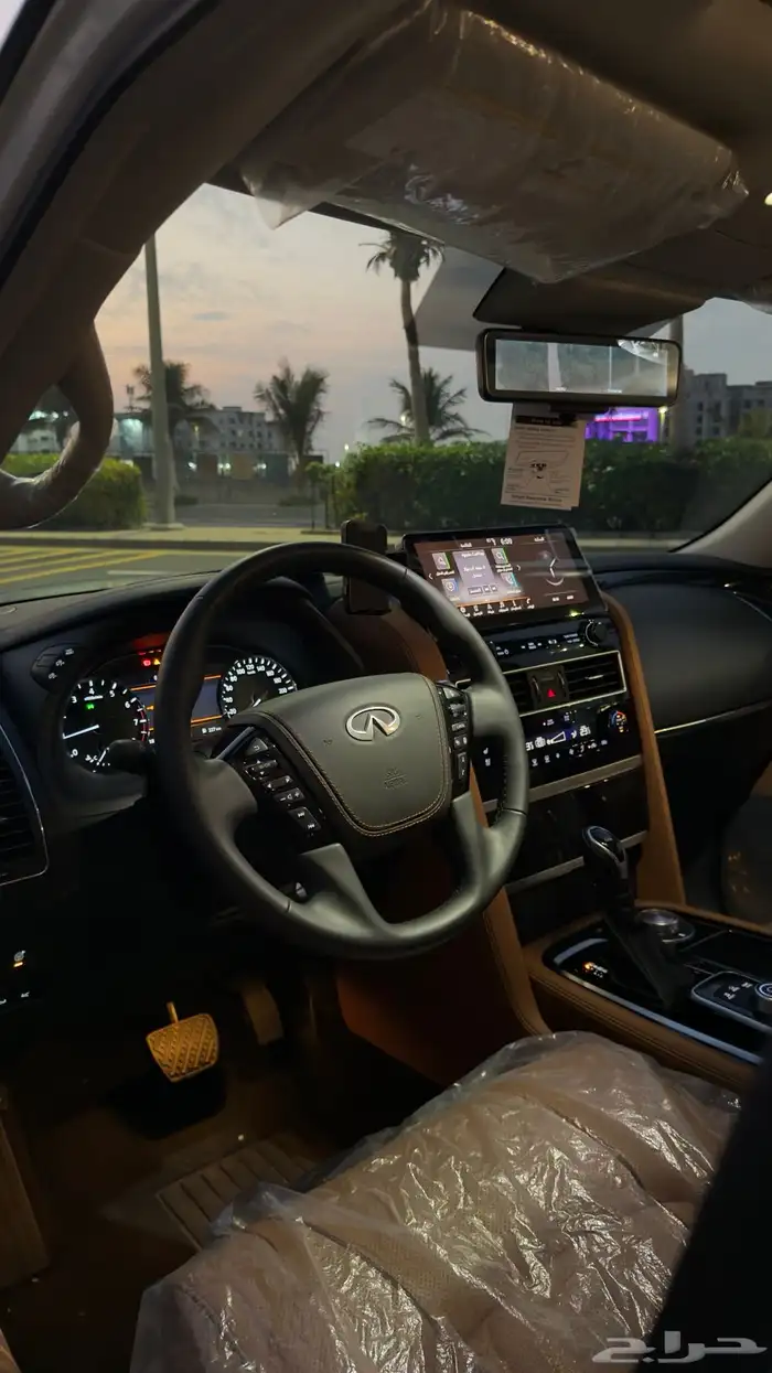 انفينتي qx80 2024 اخو الاصفار ممشى 1900 كم فقط 6