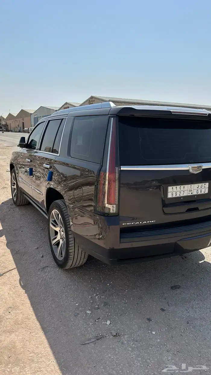 كاديلاك اسكاليد قصير 2015 1