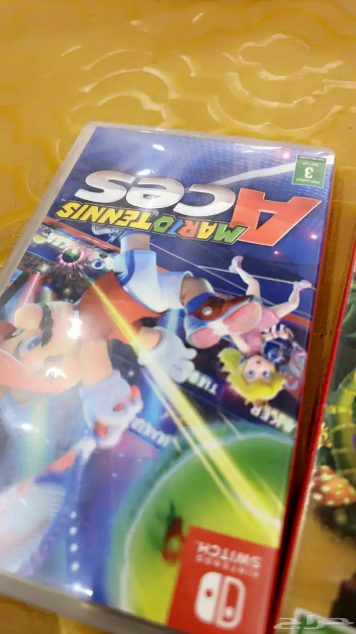 أحدث إصدار من عائلة أجهزة نينتندو سويتش  ويتميز بشاشة OLED 3