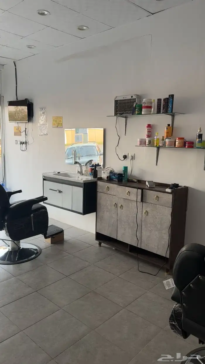 بضاعت حلاق نظيفه استخدام سنه موجود نفس اللي فصوره 0