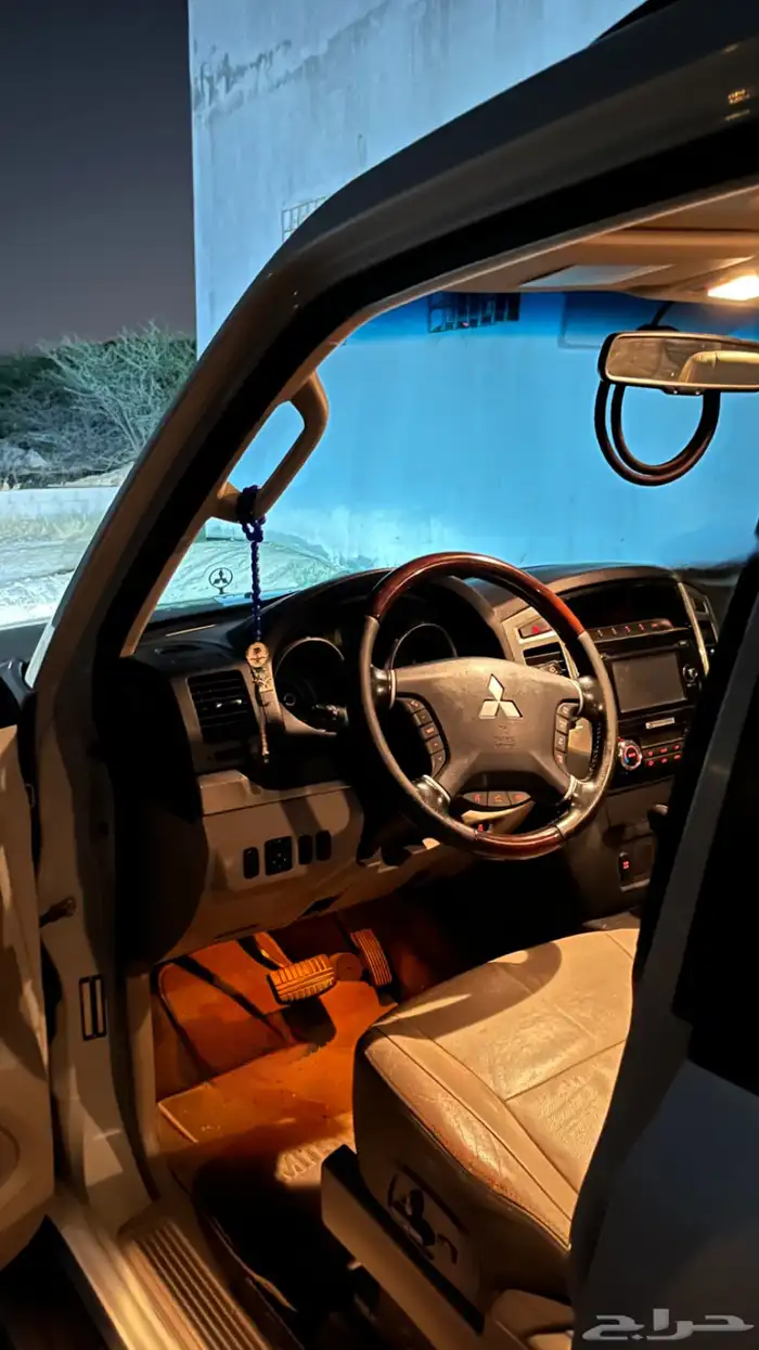 متسبوشي باجيرو 2016 مكينه 3.8 13