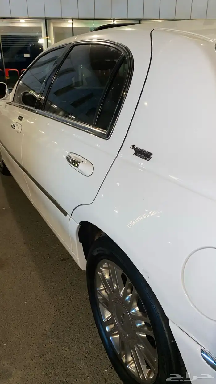 لنكولن تاون كار سقنتشر لمتد شورت 5