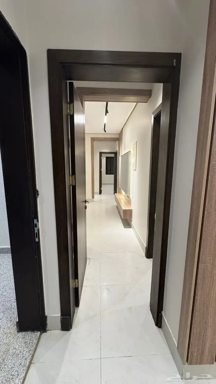 للبيع شقه تمليك دور ثاني حي الاخضر 2