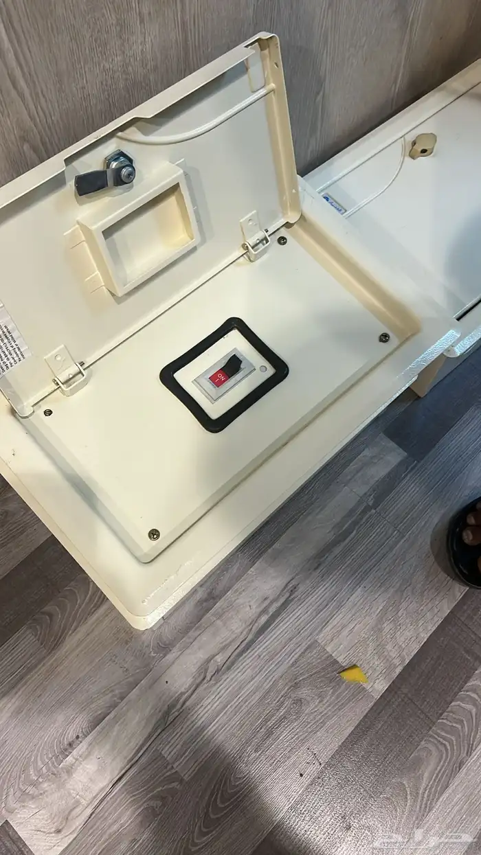 قواطع كهرب 1