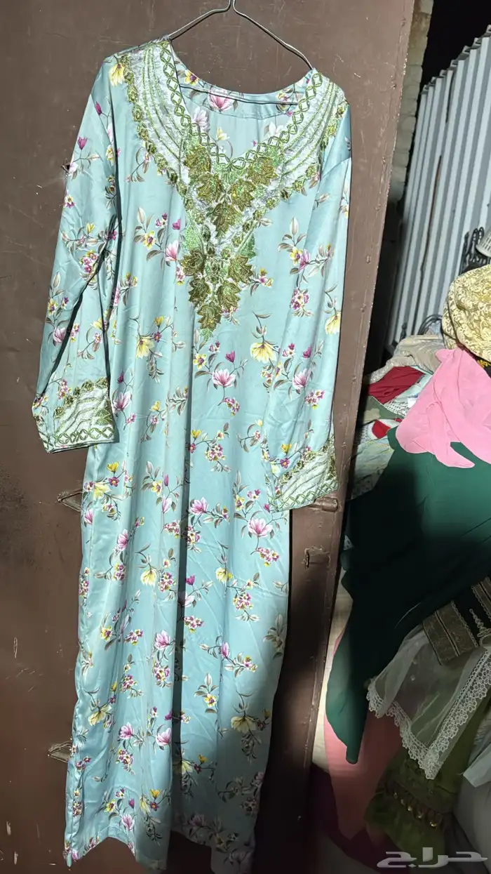 جلابيات وعبايات مستعمل نضيف 48