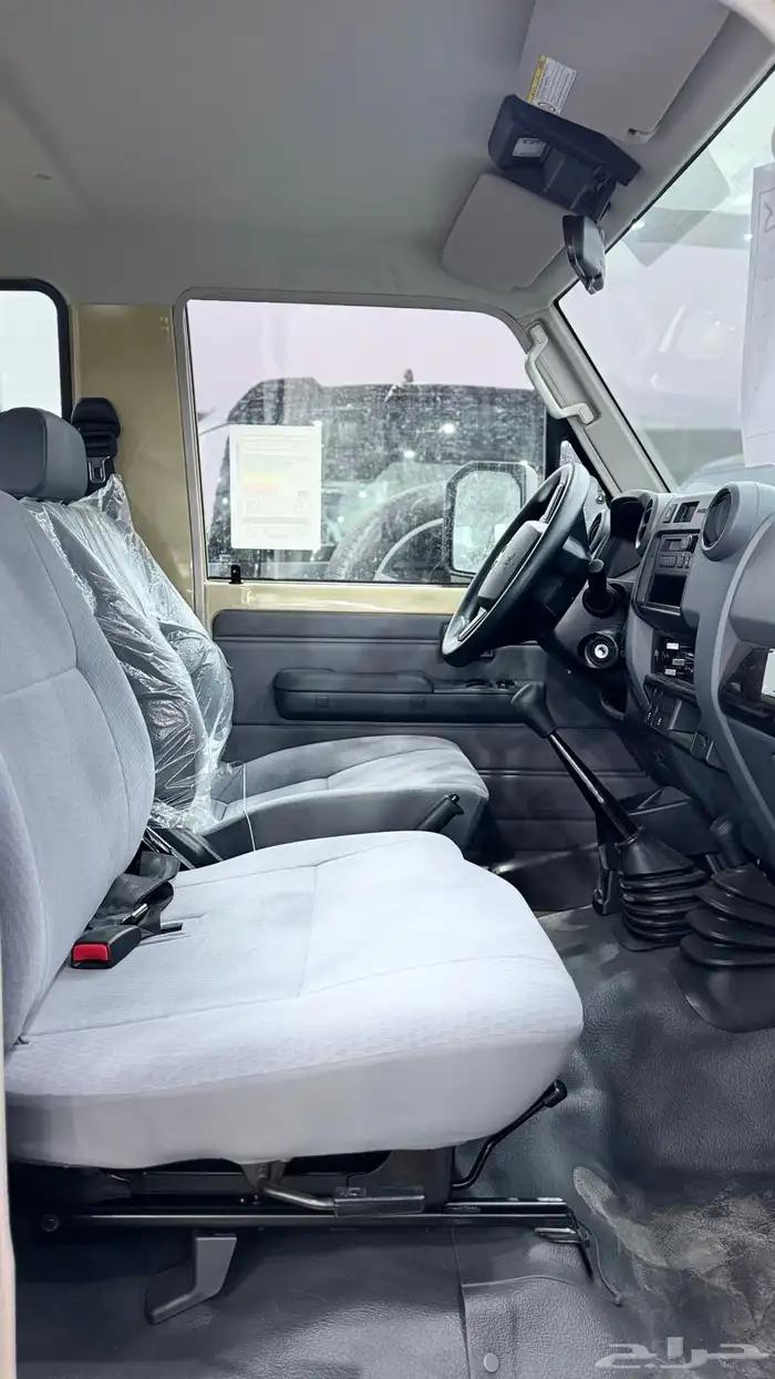 تويوتا ربع مصندق قير عادي بنزين 7