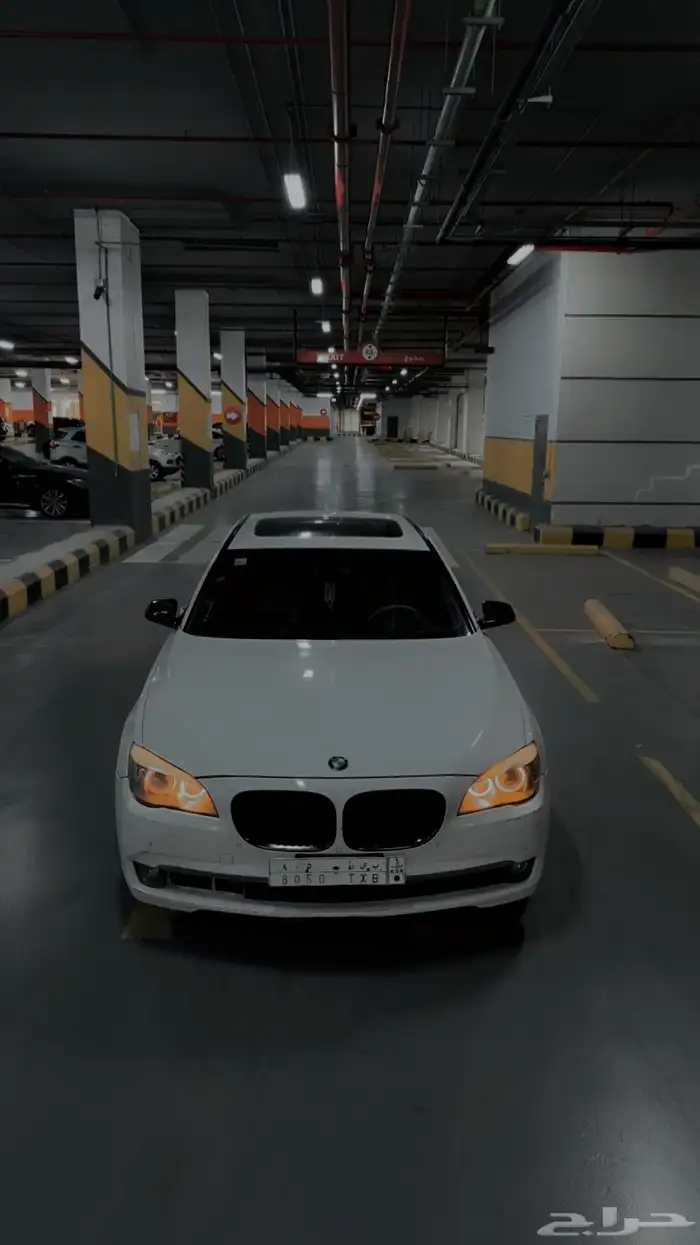 BMW750 موديل 2010 18