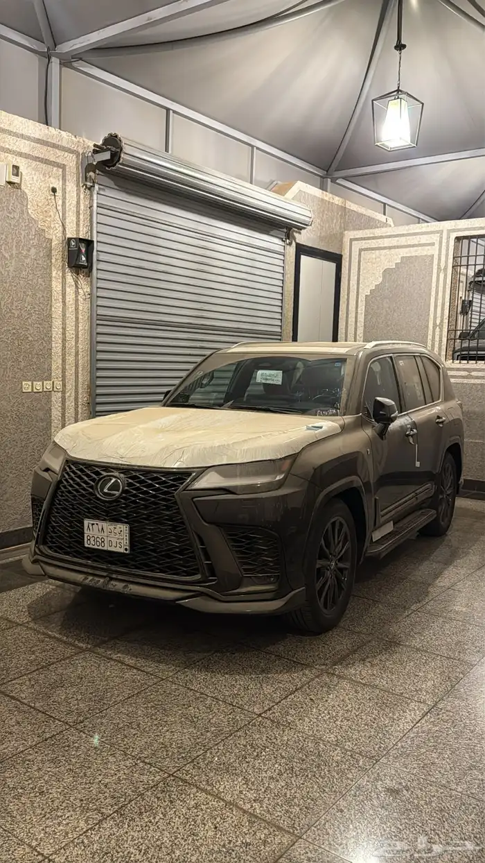 بيع تجاليد لكزس توه طالع من الوكاله 0