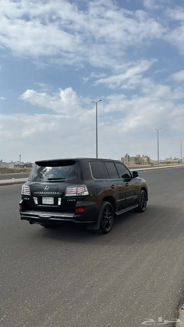 جيب لكزس أسود 0