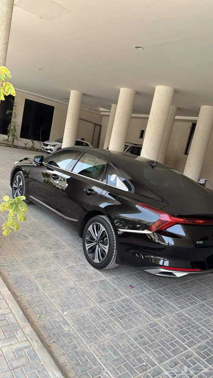 للبيع كيا 8 2023 2