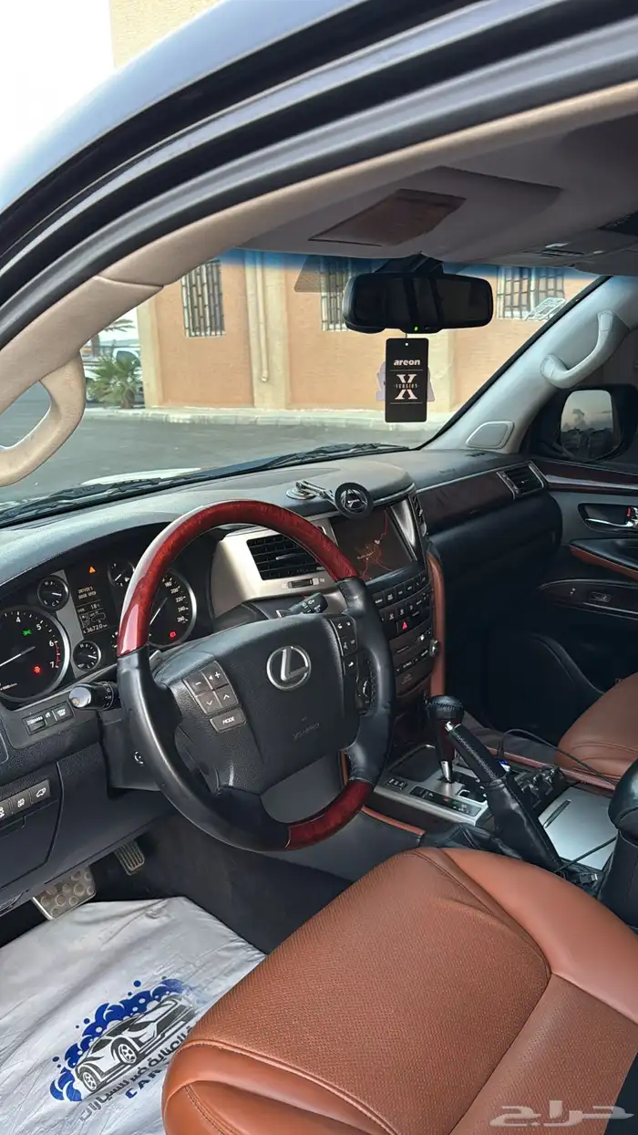 جيب لكزس أسود 3