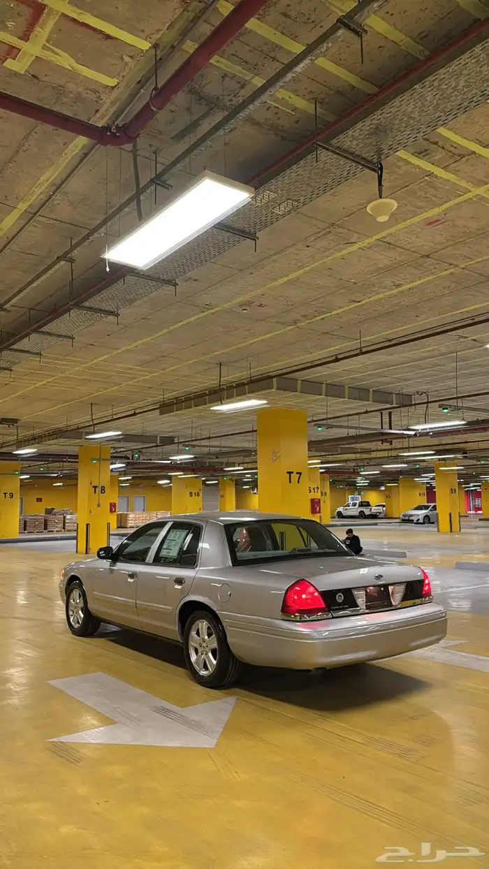 فورد كراون فكتوريا 2011 2