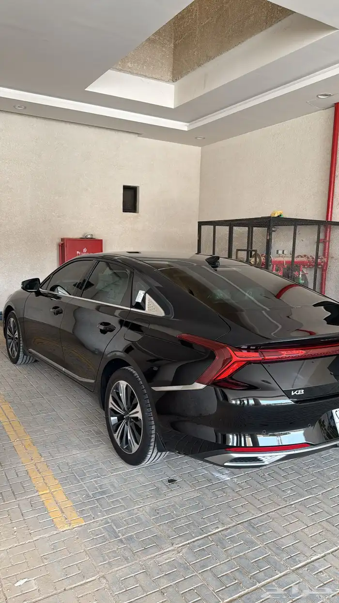 للبيع كيا 8 2023 4