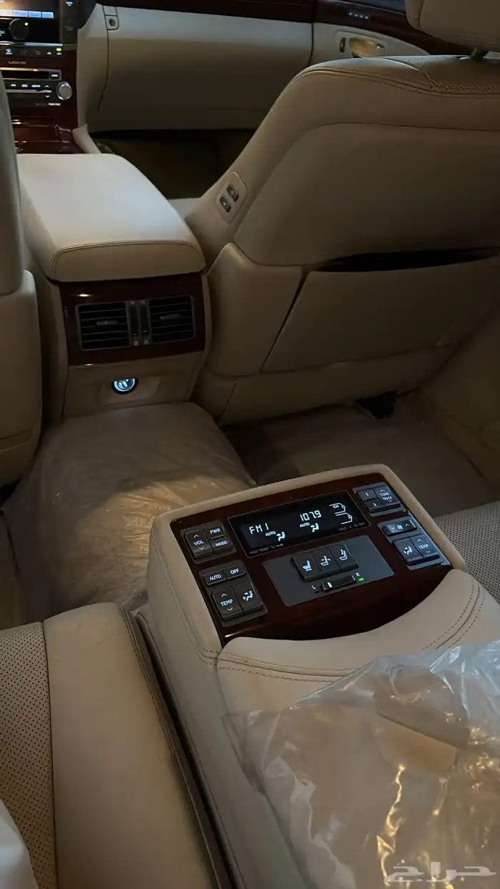 لكزز LS460 L 8