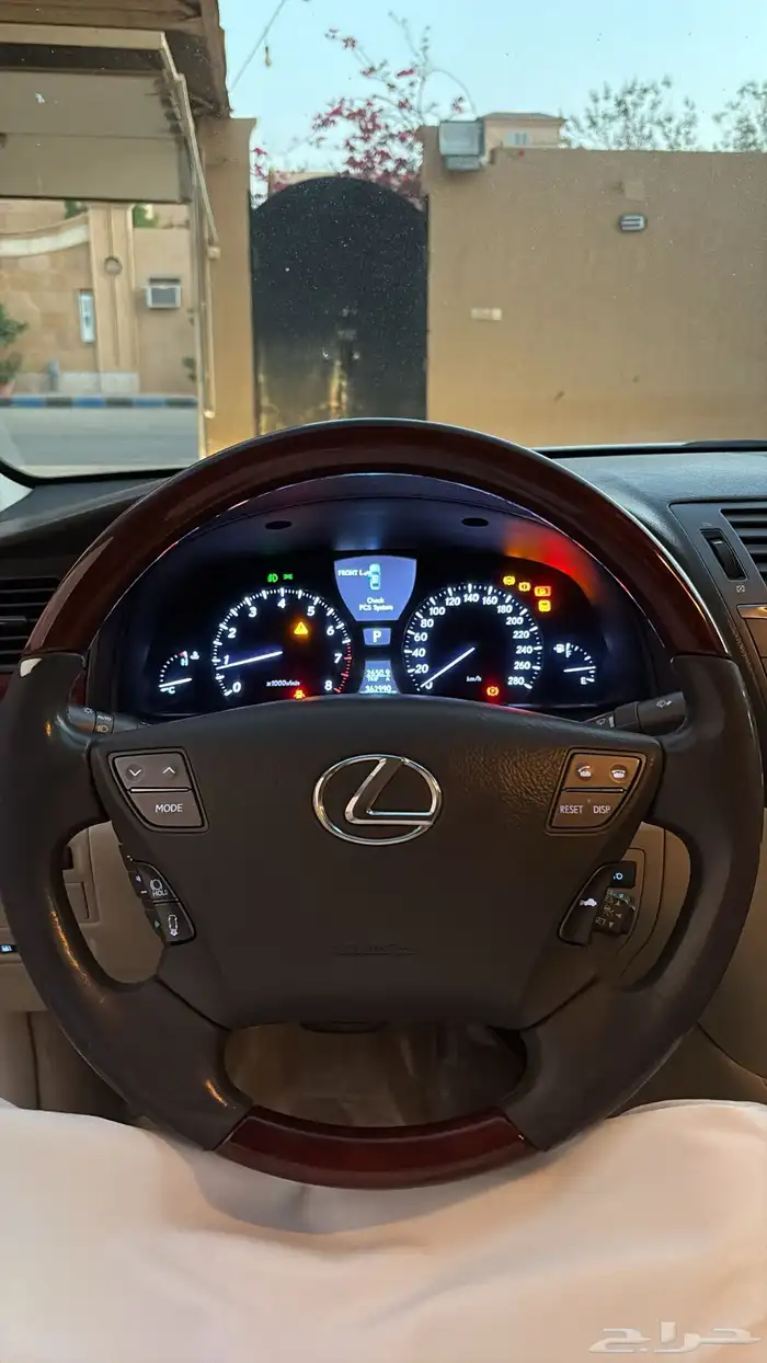 لكزز LS460 L 5