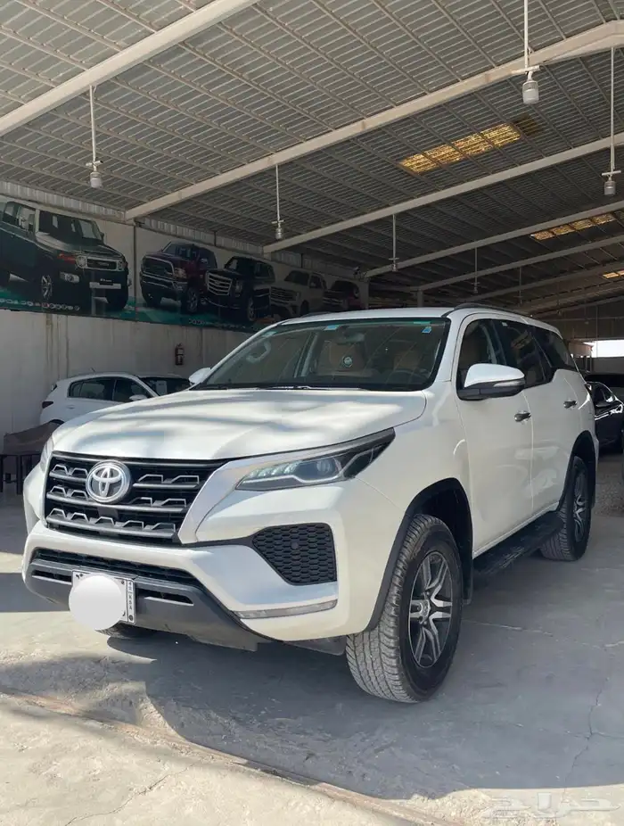 للبيع فورتشنرV4 2022(دبل) 0