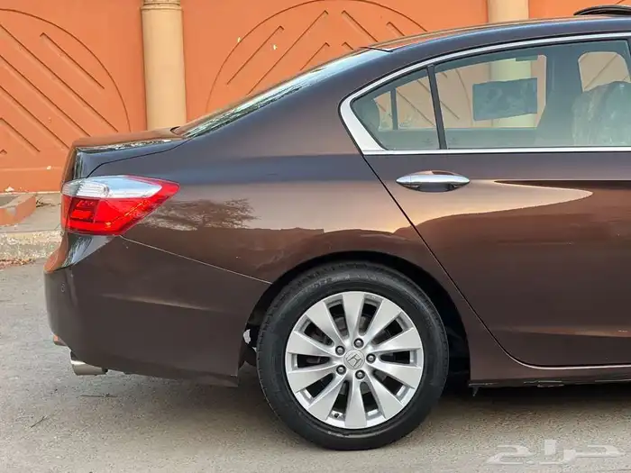 هوندا اكورد 2013 فل كامل بصمة 16