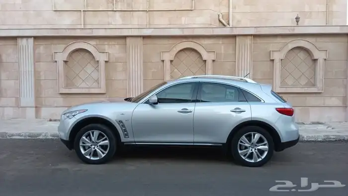 انفنتي QX70 سعودي 2019 بودي بلد بحالة الوكاله 4