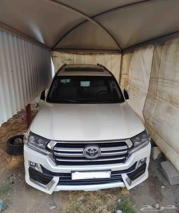 صالون لاندكروزر 2016 مرهم 2020 للبيع 4