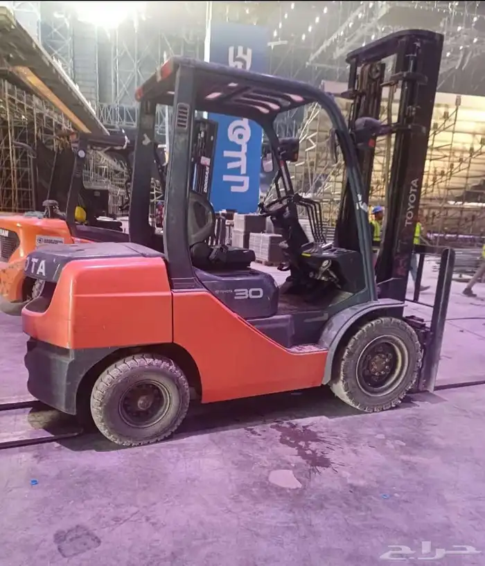 فوركلفت رافعة للايجار رافعه شوكيه 2