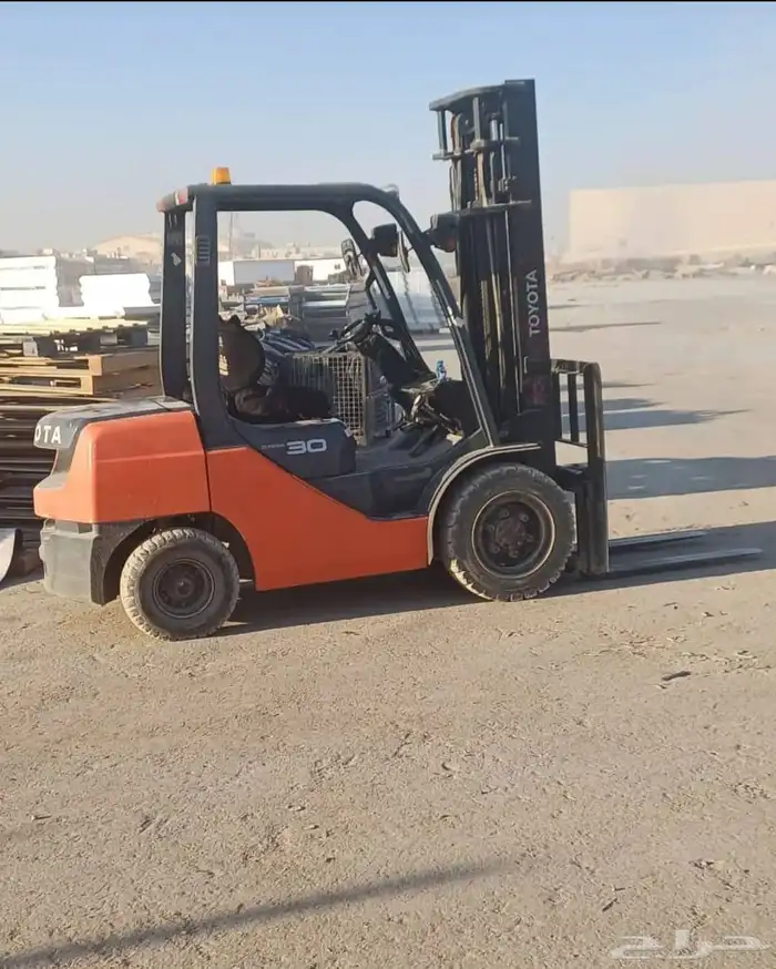 فوركلفت رافعة للايجار رافعه شوكيه 1