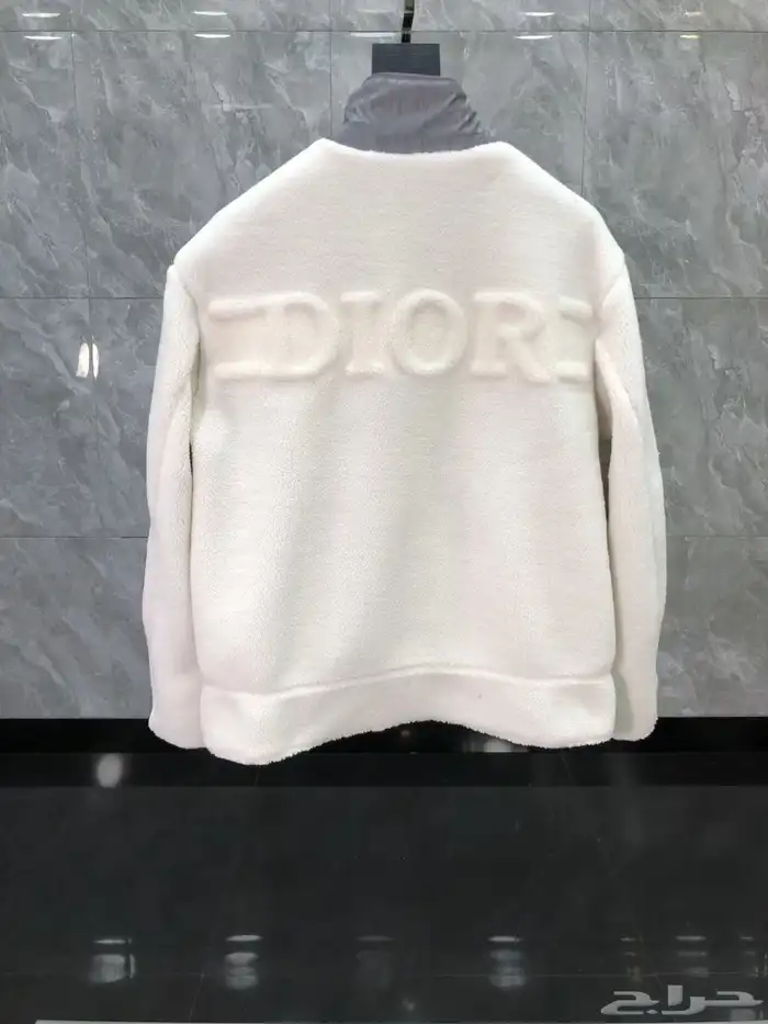 أفخم جاكيتات من أرقى الماركات العالمية 52