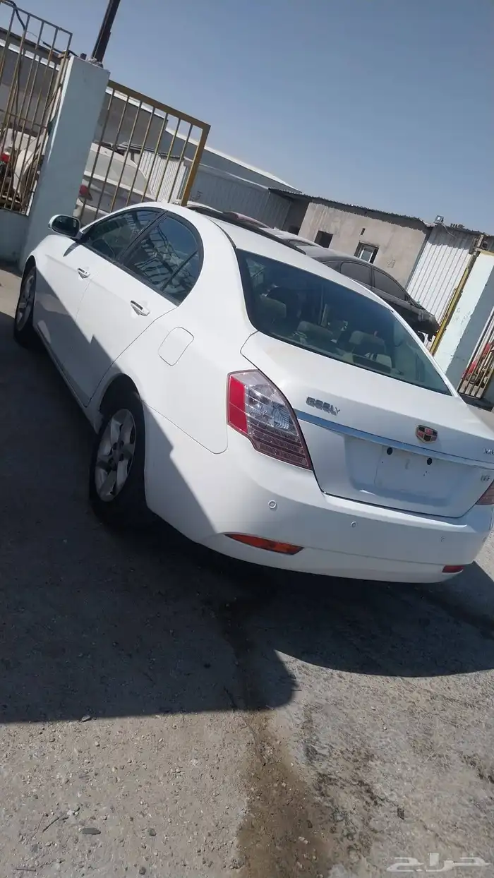 للبيع تشليح قطع غيار فقط جلي حجم 7 وكالة 3