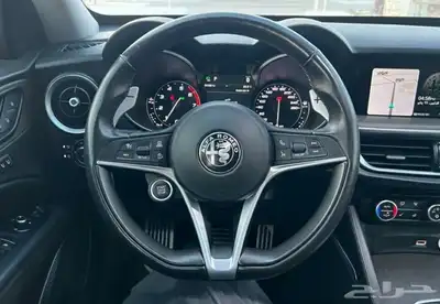 سيارة للبيع ايطاليه  سيارة الفاروميو استيلفيو اللون  ابيض ا index