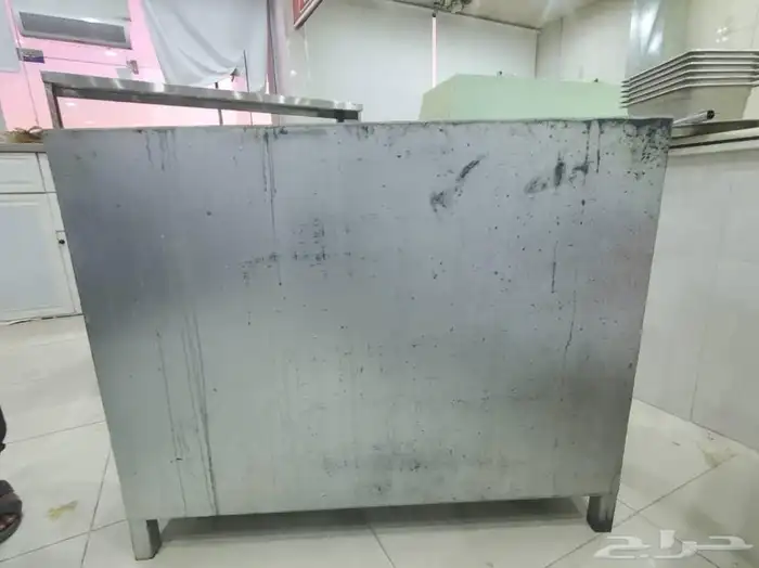 اغراض مطعم نظيفه وممتازه للبيع 2