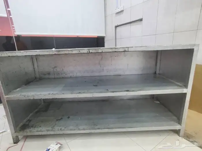 اغراض مطعم نظيفه وممتازه للبيع 0