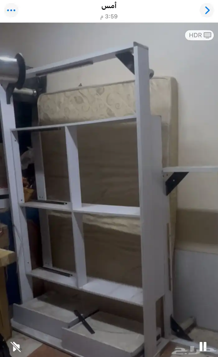 دلاب ملابس دلاب مطبخ صغير طاولة تلفزيون بيضاء و2 سرير 3