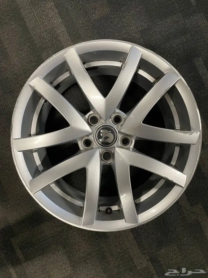 مطلوب جنوط سي ار 8 0