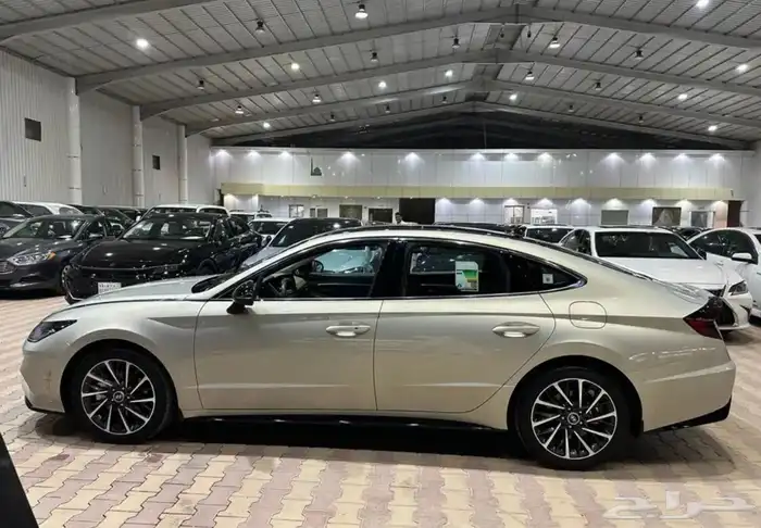 هيونداي سوناتا موديل 2023 نص فل نضيف جدا 4