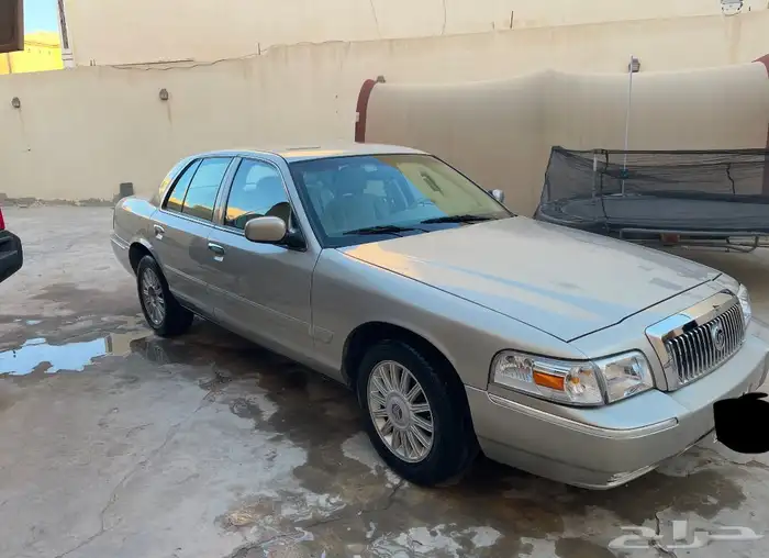 للبيع فورد جراند ماركيز 2010 سعودي مالك اول 1