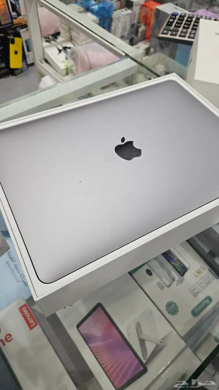 لاب توب ابل ماك بوك مستعمل مع سماعه ايربودز برو هدية 3