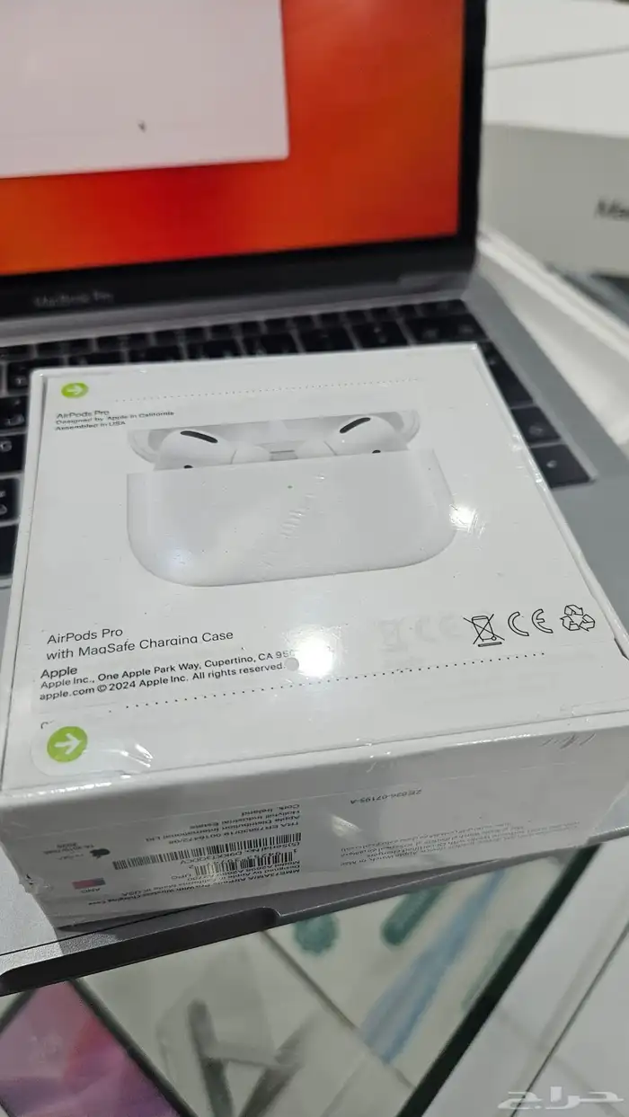 لاب توب ابل ماك بوك مستعمل مع سماعه ايربودز برو هدية 5