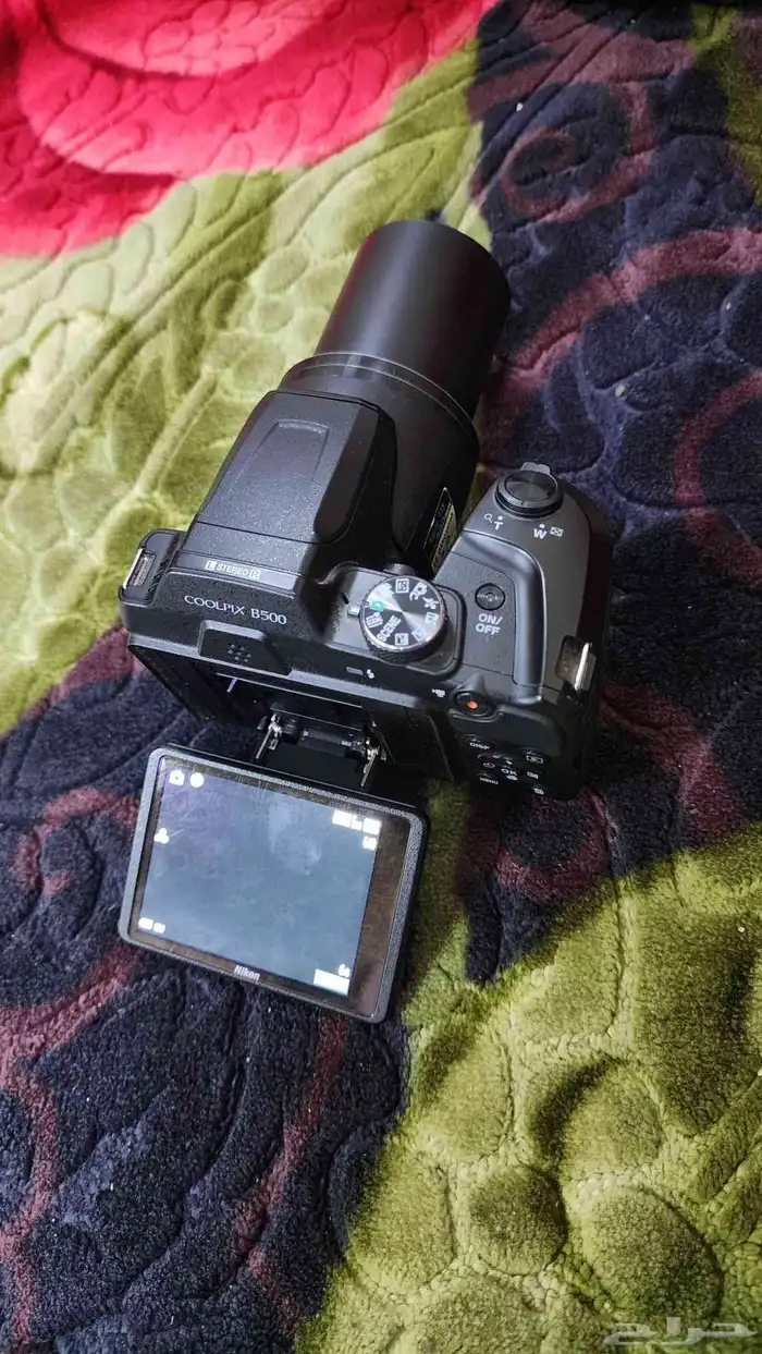 كاميرا نيكون B500 3