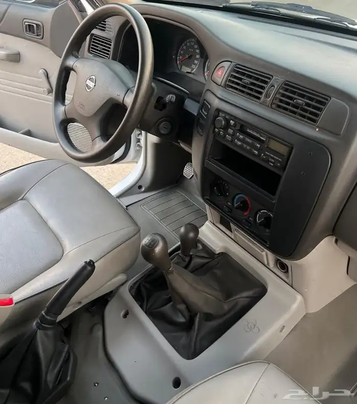 نيسان باترول ربع 2004 ممشى قليل 44 الف 6