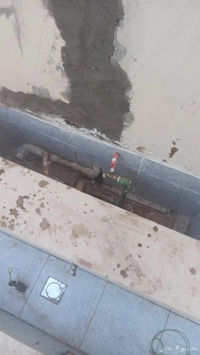 مبلط بلاط سيرامي 1