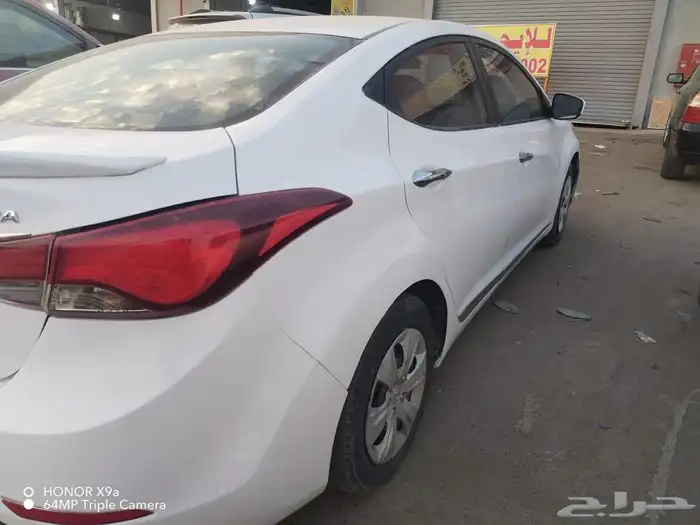 Hyundai Elentra 2015 3